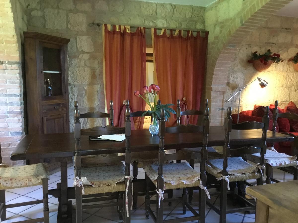 Montepulciano Stazione Sant'Antonio Country Resort מראה חיצוני תמונה